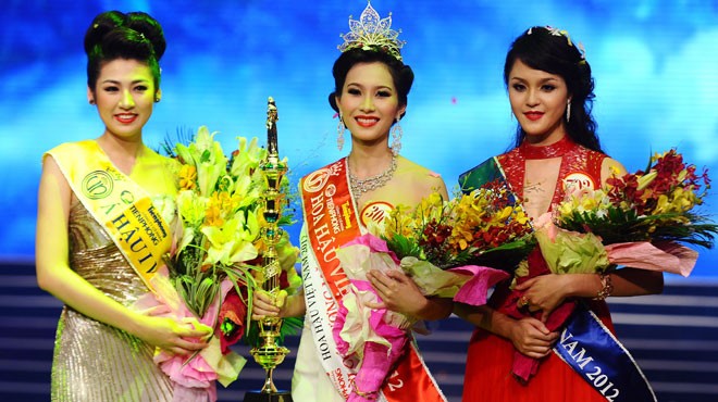 Dang Thu Thao crowned Miss Vietnam - ảnh 1